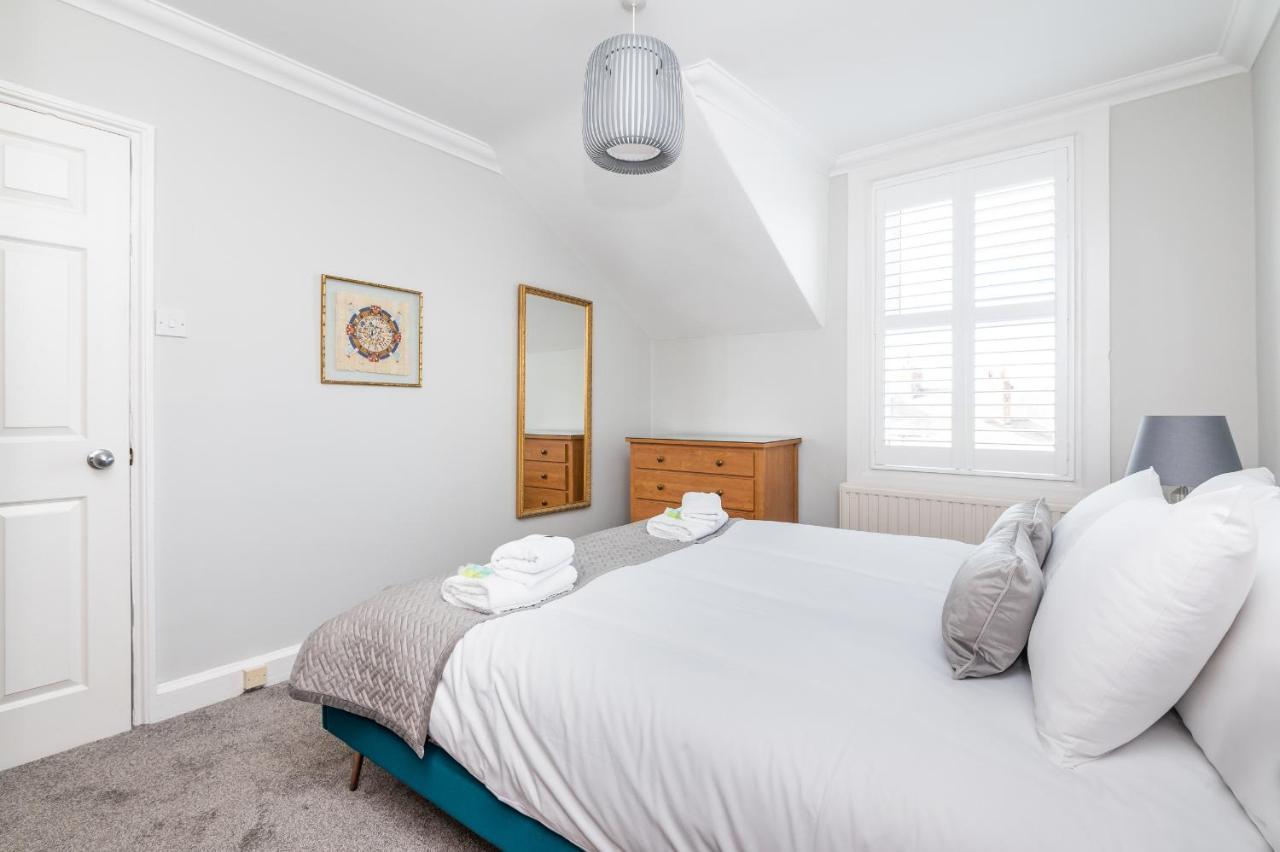요크 Elegant And Modern 5 Bed House I Pass The Keys 빌라 외부 사진